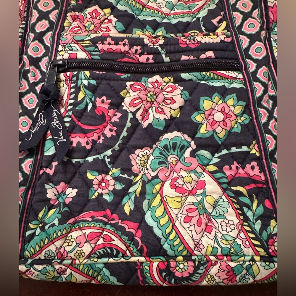 Vera Bradley Petal Paisley Crossbody Bag EUC - Picture 2 of 9